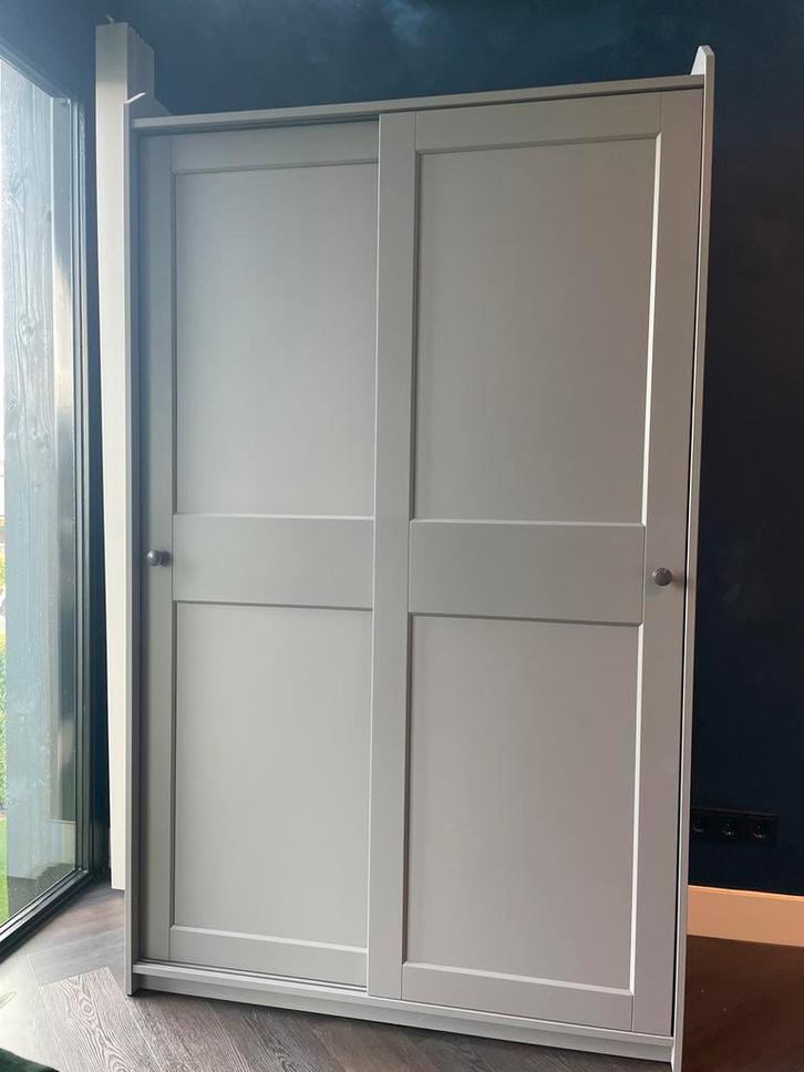 Grijze IKEA Kast - Praktisch en Stijlvol!, Huis en Inrichting, Kasten | Kledingkasten, Gebruikt, 150 tot 200 cm, 100 tot 150 cm