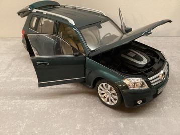 Mercedes GLK Minichamps 1:18 schade model beschikbaar voor biedingen