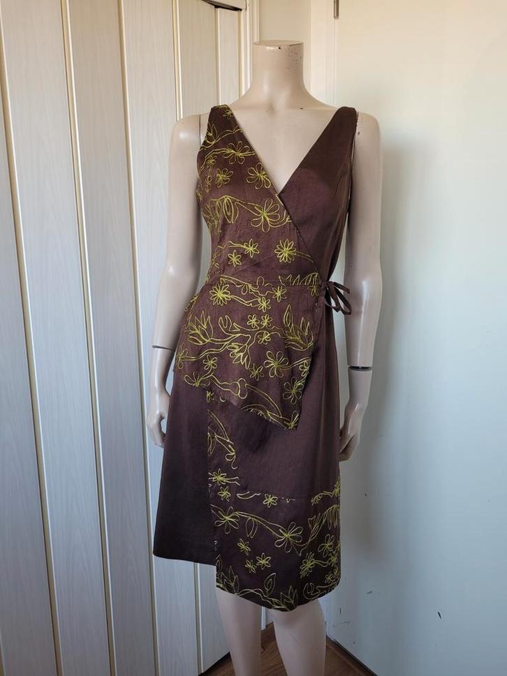 Kenzo jurk zijde bruin maat 36/S, Kleding | Dames, Jurken, Zo goed als nieuw, Maat 36 (S), Bruin, Knielengte, Ophalen of Verzenden