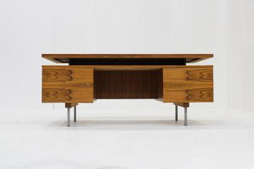 Vintage Mid Century groot bureau  beschikbaar voor biedingen