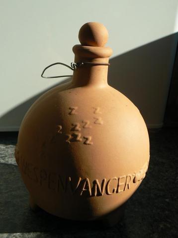 terracotta wespenvanger beschikbaar voor biedingen