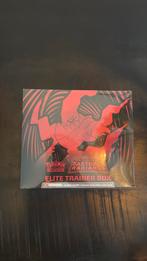 Astral radiance ETB, Hobby en Vrije tijd, Verzamelkaartspellen | Pokémon, Ophalen of Verzenden, Zo goed als nieuw