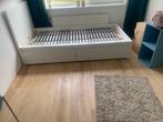 Eenpersoons bed wit (Ikea - Malm) met twee lades, Huis en Inrichting, Slaapkamer | Bedden, 90 cm, Eenpersoons, Wit, Zo goed als nieuw