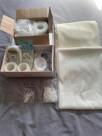 Gordijnstoffen met benodigheden (alles in 1 koop. beschikbaar voor biedingen