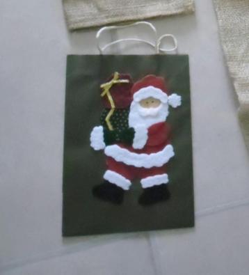 leuk geschenk /cadeau -zakje met Kerstman, luxe Kerstkaarten beschikbaar voor biedingen