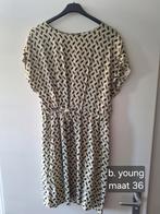 b. young jurk - Maat 36, Kleding | Dames, Beige, Ophalen of Verzenden, Zo goed als nieuw, Knielengte