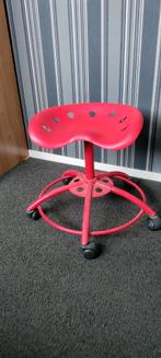 Kinderstoel IKEA 2 stuks, Kinderen en Baby's, Kinderkamer | Tafels en Stoelen, Ophalen, Zo goed als nieuw, Stoel(en)