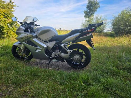 Honda VFR800 VTEC - Bouwjaar 2003, Motoren, Motoren | Honda, Particulier, Sport, 4 cilinders, Ophalen