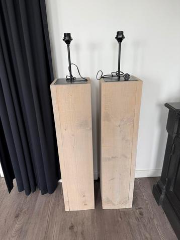 2 meerpaal vloerlampen beschikbaar voor biedingen