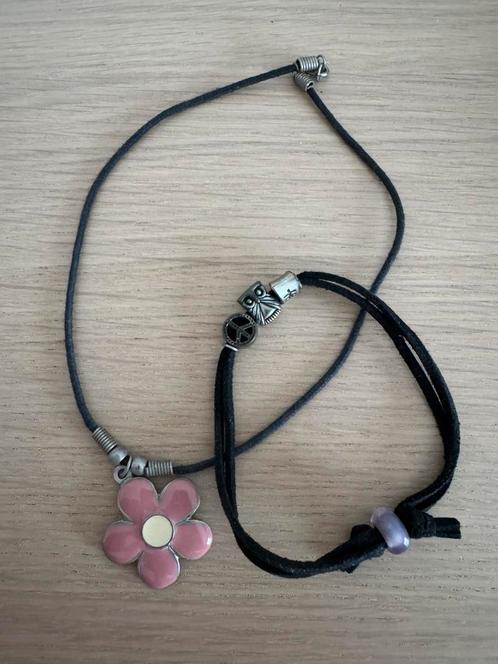 90s vintage flower and peace symbols necklace and bracelet, Sieraden, Tassen en Uiterlijk, Kettingen, Zo goed als nieuw, Overige materialen
