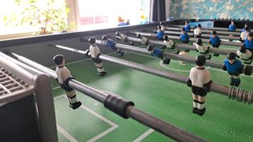 Voetbaltafel beschikbaar voor biedingen