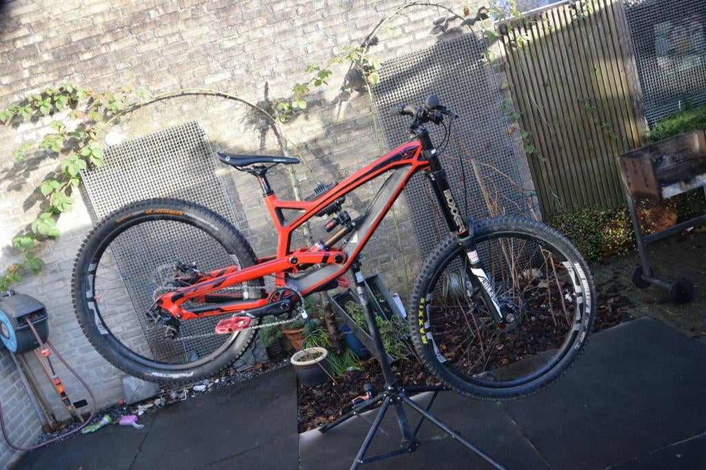 Yt tues cf M 27.5 all carbon, Fietsen en Brommers, 45 tot 49 cm, Zo goed als nieuw, Ophalen, Overige merken