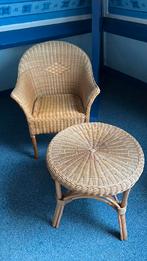 Rotan stoel en tafel, Huis en Inrichting, Stoelen, Ophalen, Gebruikt, Bruin, Riet of Rotan