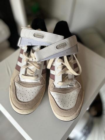 Schoenen beschikbaar voor biedingen