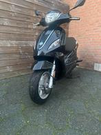 TE KOOP piaggio new fly bouwjaar 2017, Ophalen, Zo goed als nieuw, Fly, Benzine