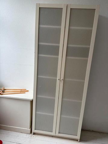 Ikea Billy met deuren - afbeelding 1