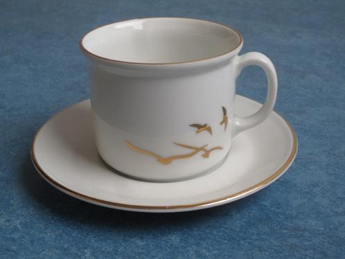Vintage kop en schotel vogel motief - J. Kronester Bavaria, Verzamelen, Porselein, Kristal en Bestek, Zo goed als nieuw, Kop en/of schotel