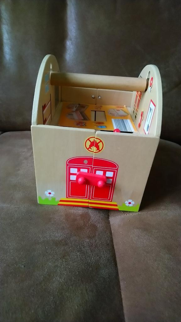 Houten Brandweerkazerne Speelgoed, Kinderen en Baby's, Speelgoed | Houten speelgoed, Zo goed als nieuw, Ophalen of Verzenden