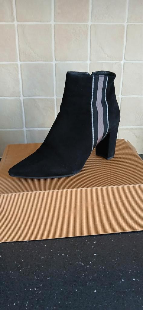 Pedro Miralles laarsjes / Made in Spain / NIEUW, Kleding | Dames, Schoenen, Nieuw, Lage of Enkellaarzen, Zwart, Ophalen of Verzenden