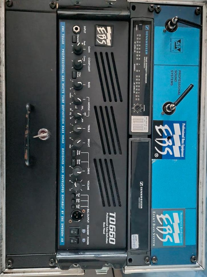 EBS Buizen Versterker + Speakers (15" & 4x10"), Muziek en Instrumenten, Versterkers | Keyboard, Monitor en PA, Gebruikt, Minder dan 500 watt