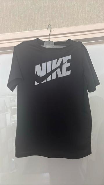 Nike  beschikbaar voor biedingen