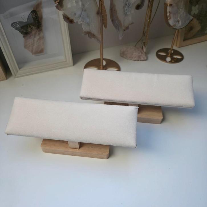 Armband display hout met stof, Hobby en Vrije tijd, Kralen en Sieraden maken, Zo goed als nieuw, Ophalen of Verzenden