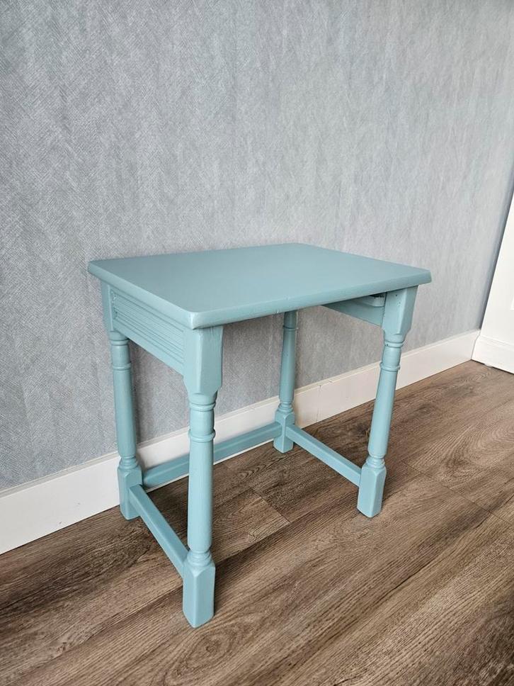 2 Leuke Bijzettafeltjes - Nesting Tables, Huis en Inrichting, Tafelonderdelen, 50 tot 100 cm, 50 tot 100 cm, Rond, Ophalen of Verzenden