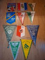 Verzameling van 95 Voetbalvan3n. Voetbal, Verzamelen, Speldjes, Pins en Buttons, Ophalen of Verzenden, Gebruikt, Sport