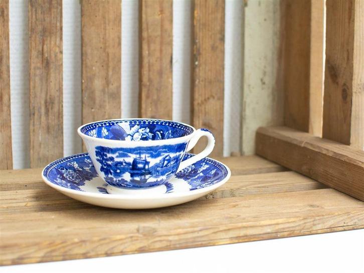 Wedgwood servies 2 delig 28187, Huis en Inrichting, Keuken | Servies, Gebruikt, Bord(en), Wedgwood, Porselein, Ophalen of Verzenden