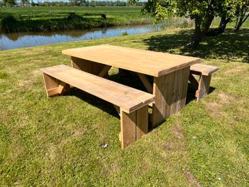 Steigerhouten tuin tafel - bankjes beschikbaar voor biedingen