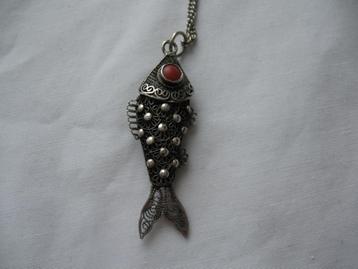 Zilveren Filigrain Hanger met Bloedkoralen oogjes Vintage beschikbaar voor biedingen