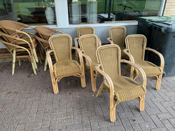 Partij van ca. 40 Riet Tuinstoelen, Huis en Inrichting, Stoelen, Gebruikt, Vijf, Zes of meer stoelen, Riet of Rotan, Bruin, Ophalen