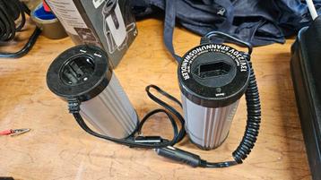  omvormer 12 volt 230 volt. Op auto vuuraansteker beschikbaar voor biedingen
