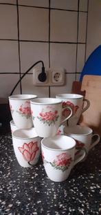 8 mooie Vic, s handpainted mokjes, Ophalen of Verzenden