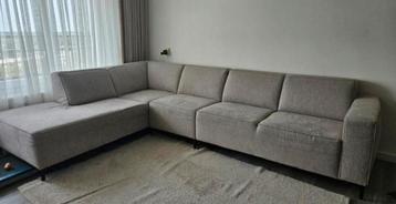 Beige hoekbank, goede staat beschikbaar voor biedingen