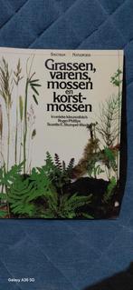 Grassen, varens, mossen en korstmossen - Natuurgids, Boeken, Natuur, Ophalen of Verzenden, Zo goed als nieuw, Bloemen, Planten en Bomen