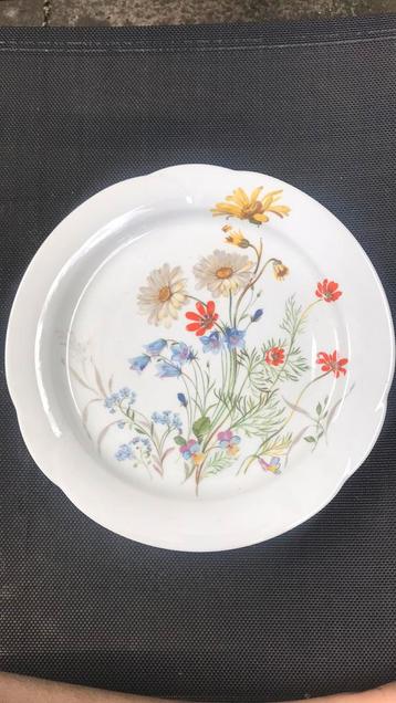 Groot bord met wilde bloemen - Arzberg beschikbaar voor biedingen
