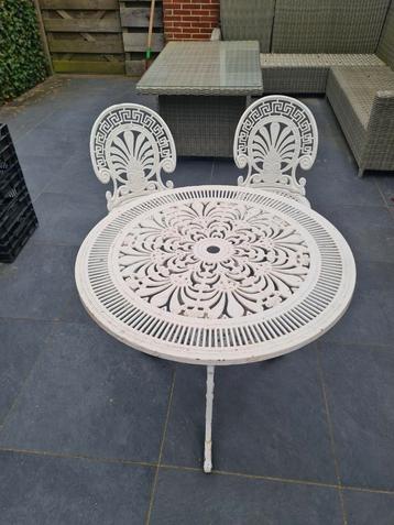 Bistro set wit.  beschikbaar voor biedingen
