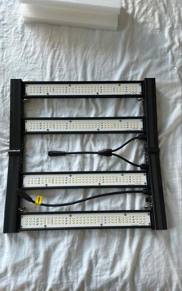 MiniMax 100 Watt LED kweeklamp full spectrum met dimmer beschikbaar voor biedingen