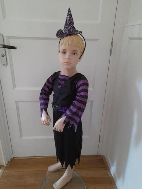 Verkleedkleren: Heks, Heksenjurk met diadeem maat 110 nieuw, Kinderen en Baby's, Carnavalskleding en Verkleedspullen, Nieuw, Meisje