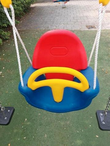 Baby schommel beschikbaar voor biedingen