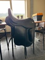 Anatomica dressuur zadel 17,5 inch medium wide boom, Dieren en Toebehoren, Paarden en Pony's | Zadels, Ophalen of Verzenden, Zo goed als nieuw