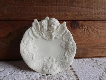 Brocante zeep schaaltje engelen vleugels rozen (biscuit pors beschikbaar voor biedingen