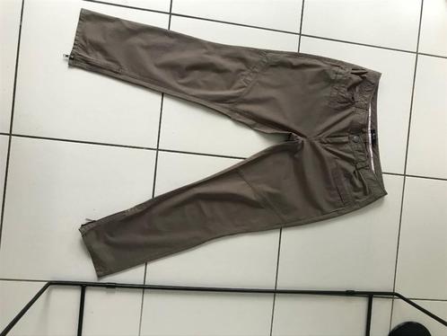 Dames broek van ROZU Taupe kleur maat 44, Kleding | Dames, Broeken en Pantalons, Zo goed als nieuw, Maat 42/44 (L), Overige kleuren