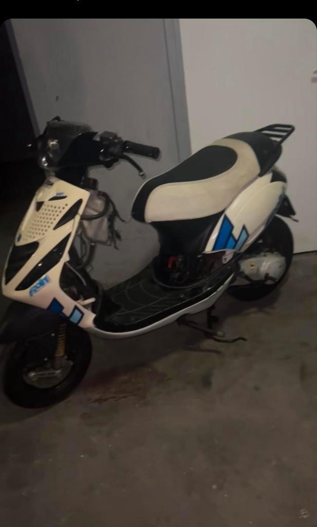 Piaggio Zip 2T - 2Stroke - Scooter, Fietsen en Brommers, Scooters | Piaggio, Gebruikt, Zip, Tweetakt, Ophalen