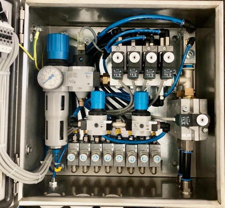 FESTO / RITTAL - Schakelkast met veel onderdelen, Hobby en Vrije tijd, Overige Hobby en Vrije tijd, Zo goed als nieuw, Ophalen