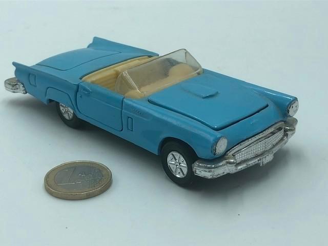 Ford Thunderbird SS 401-2., Hobby en Vrije tijd, Modelauto's | 1:32, Gebruikt, Auto, Overige merken, Ophalen of Verzenden