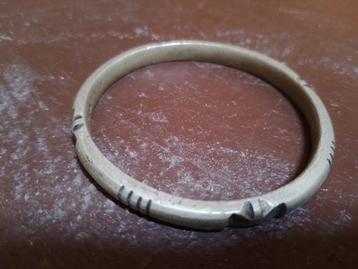 oude Noord-Afrikaanse armband beschikbaar voor biedingen