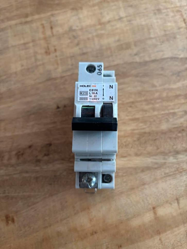 Holec Installatieautomaat 16A, Hobby en Vrije tijd, Elektronica-componenten, Gebruikt, Ophalen of Verzenden