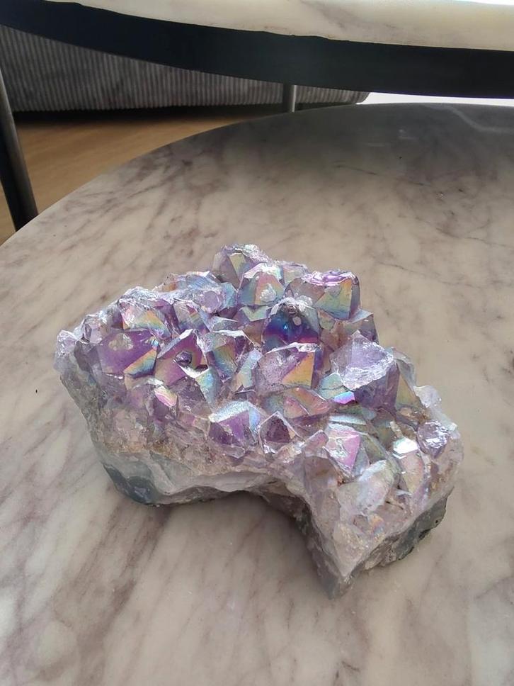 Amethist Aura Cluster - Prachtig exemplaar!, Verzamelen, Mineralen en Fossielen, Mineraal, Ophalen of Verzenden